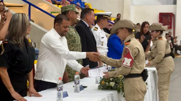 Se gradúan alumnos del Colegio Militarizado Nuevo México en Mazatlán