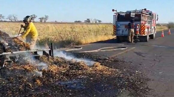 Incendio consume toneladas de pacas de maíz en el municipio de Sinaloa