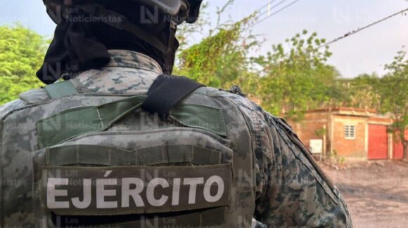 Militares aseguran armas, municiones y mariguana en Culiacán