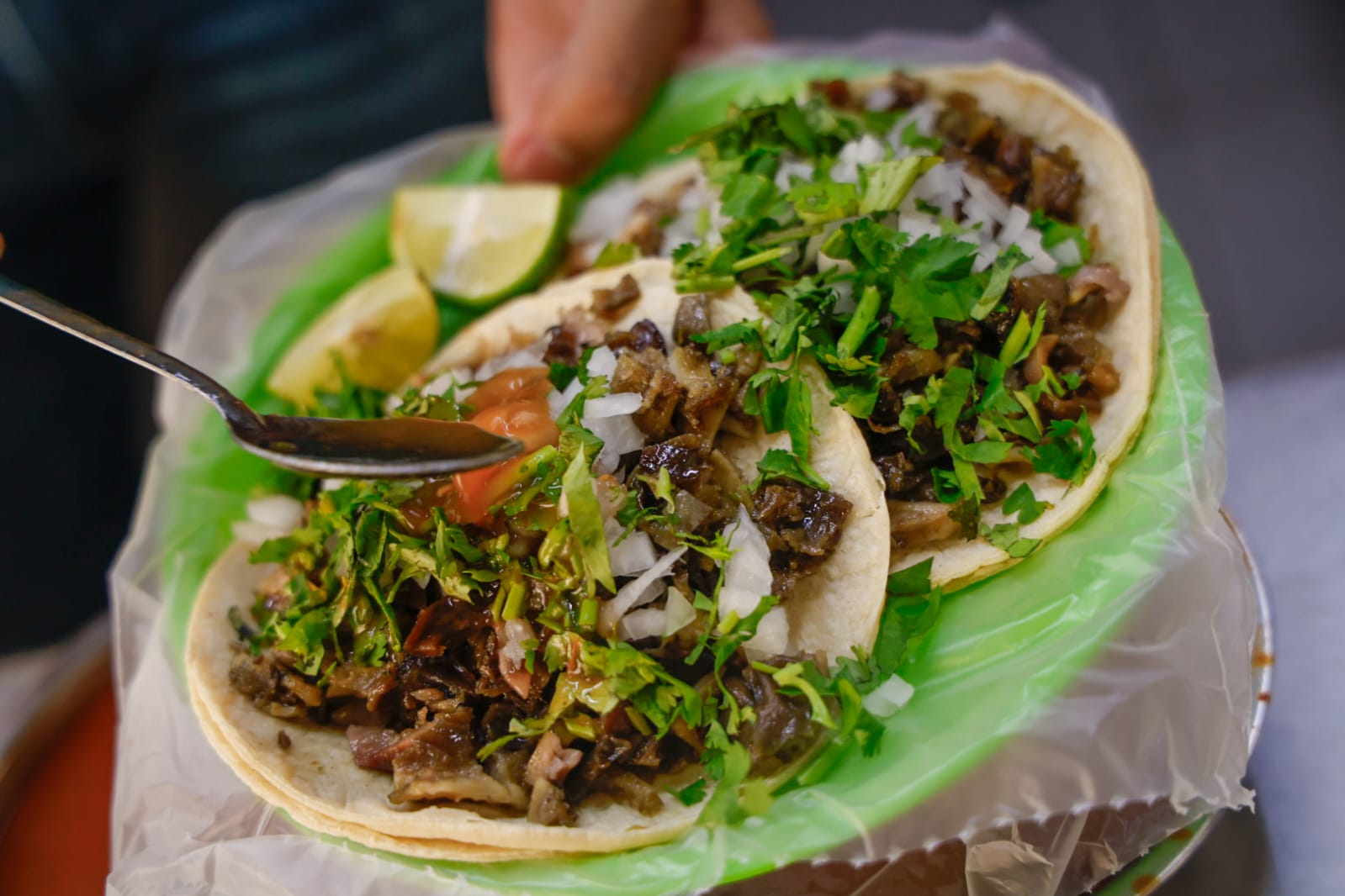 “Para bajar avión, tacos El Viejón”; conquistan el paladar de los culiacanenses con tripa, panza, buche y carnitas