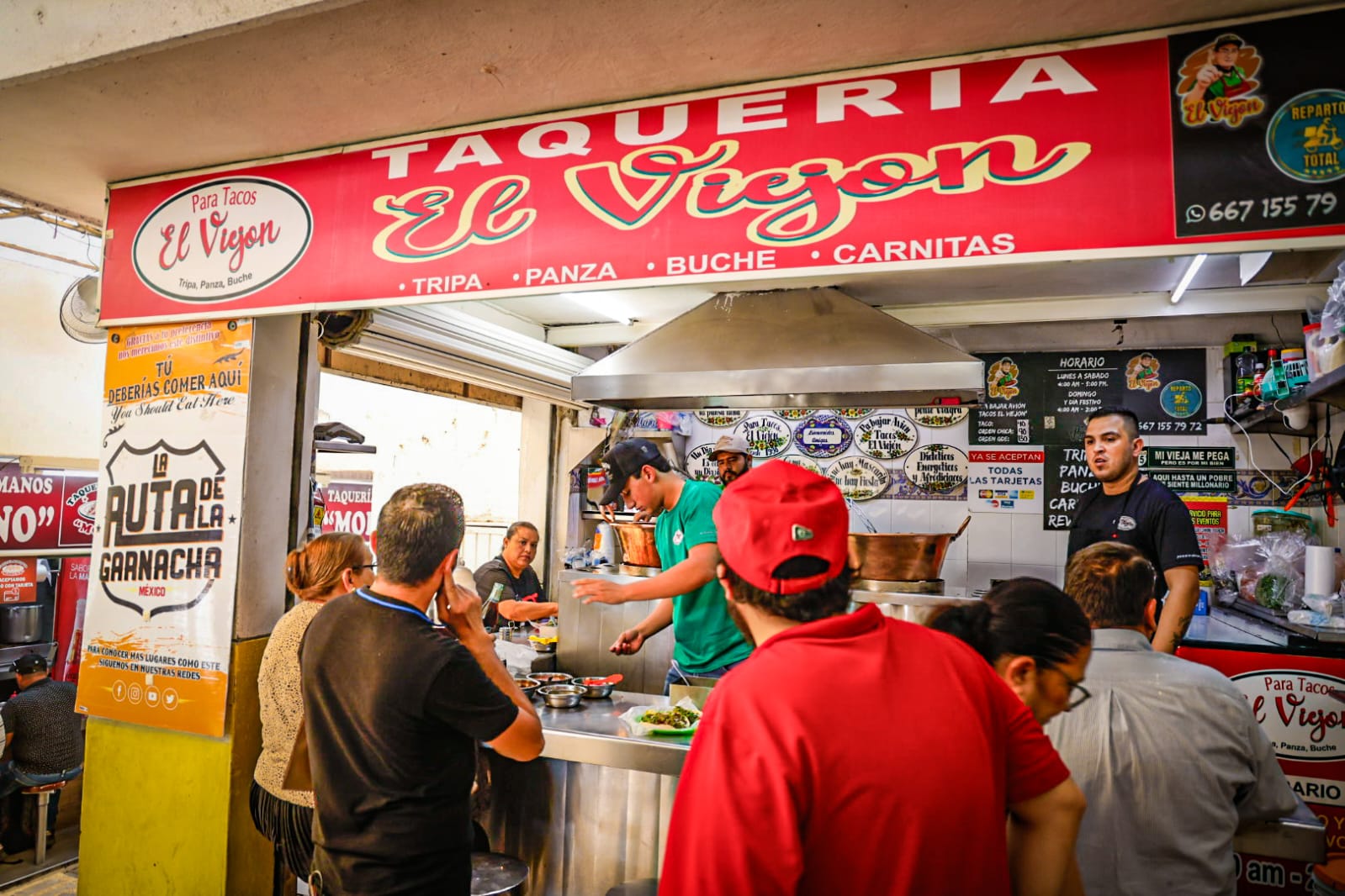 “Para bajar avión, tacos El Viejón”; conquistan el paladar de los culiacanenses con tripa, panza, buche y carnitas