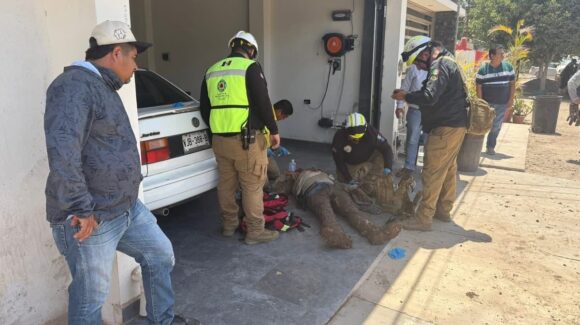 Trabajador de Jumapag resulta herido en derrumbe de talud en construcción en Guasave