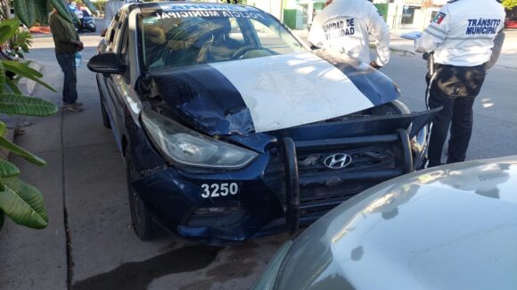 Tránsitos de Ahome resultan lesionados tras accidente vial en la colonia Anáhuac