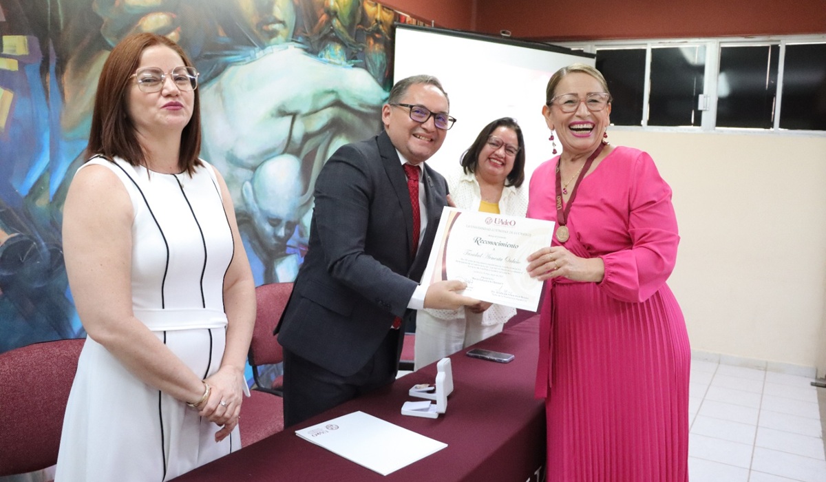 UAdeO en Guasave reconoce trayectoria de maestros
