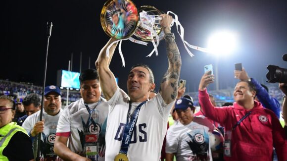 Vicente Sánchez ya no es DT de Cruz Azul