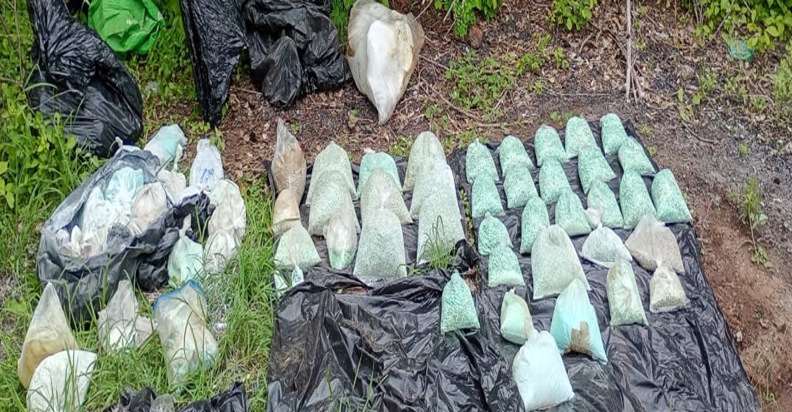 ¡Son más de 100 kilos! Ejército localiza y asegura fentanilo y cocaína en Cosalá