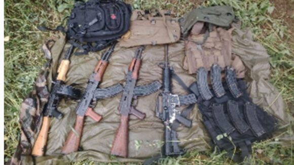 Armas largas, cartuchos y equipo táctico, fue asegurado en Tachinolpa y La Cuesta, Culiacán