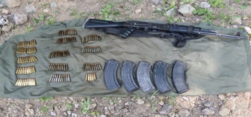 Armas largas y municiones decomisan en el poblado de La Cuesta
