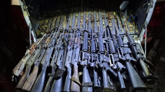 ¡Había tres blindados! Aseguran Marinos vehículos, armas largas, explosivos y equipo táctico en Cosalá