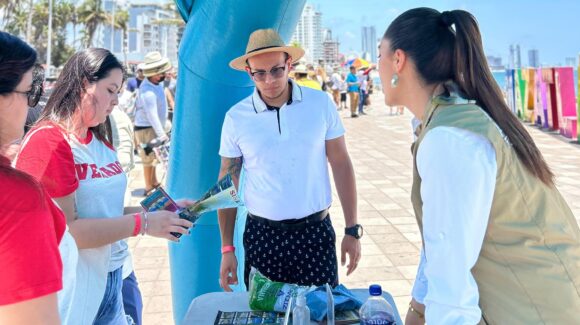 Van más de mil turistas atendidos por Capta en estás vacaciones de verano en Mazatlán