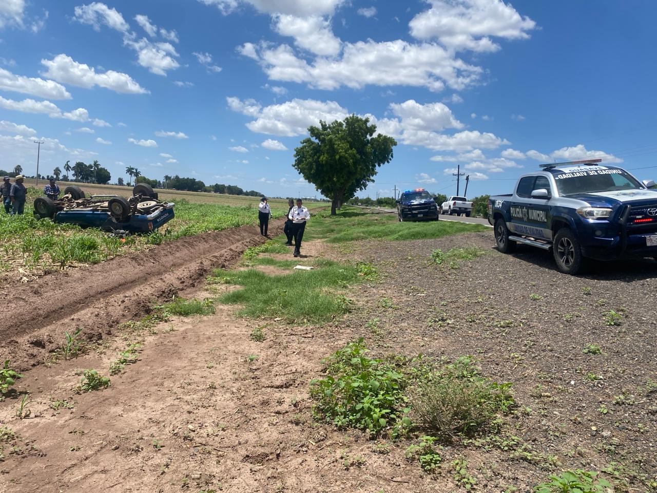 Carambola en Guasave termina en volcadura y deja un hombre lesionado