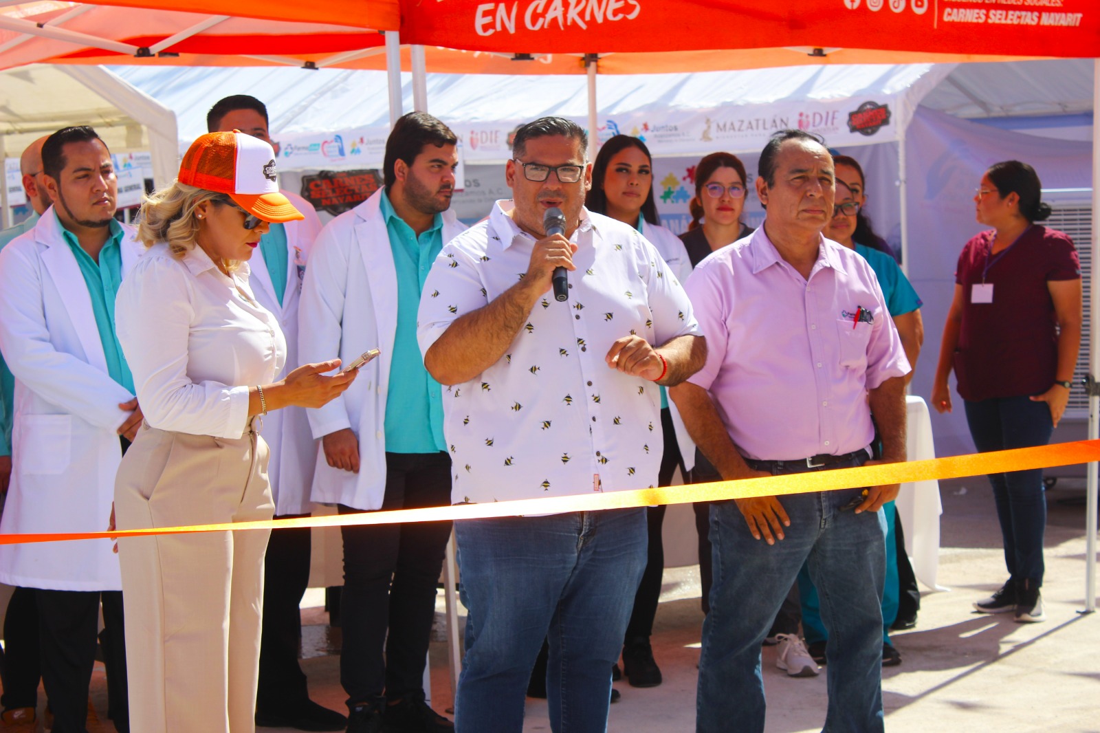 Carnes Selectas Nayarit inaugura la Caravana de la Salud