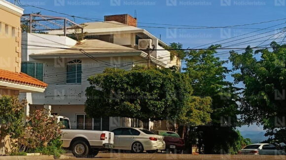 Con ráfagas de arma larga atacan despacho contable en Culiacán