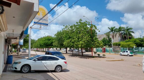 La incertidumbre invade en los comercios aledaños al hospital IMSS-Bienestar en Guamúchil