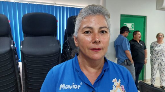 Textileros y papelerías del Évora listas para el canje de uniformes y útiles escolares