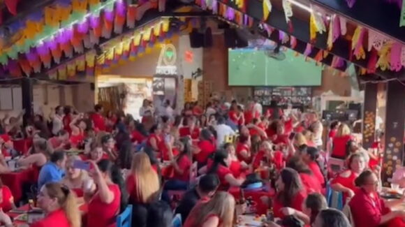 ¡A reventar El Guayabo en Culiacán! Hubo cerveza GRATIS a mujeres por Día de Corazón Roto