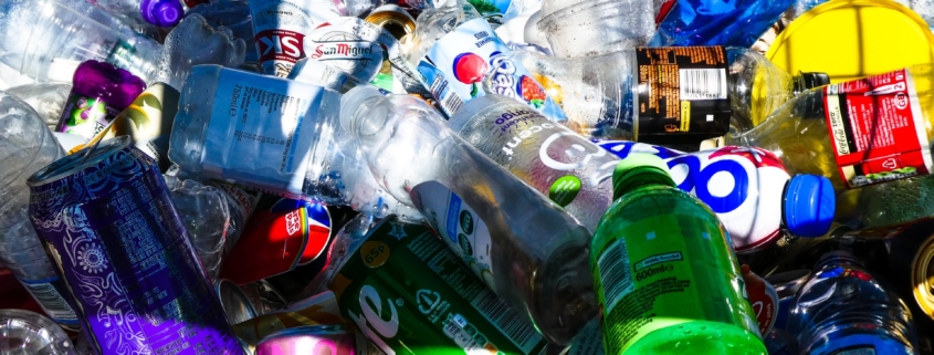 Envases de refrescos vacíos