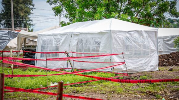 Son alrededor de 800 cuerpos en fosas comunes en el norte de Sinaloa para examinar en centros forenses