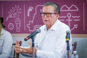 Feliciano Castro en la conferencia de Vocería