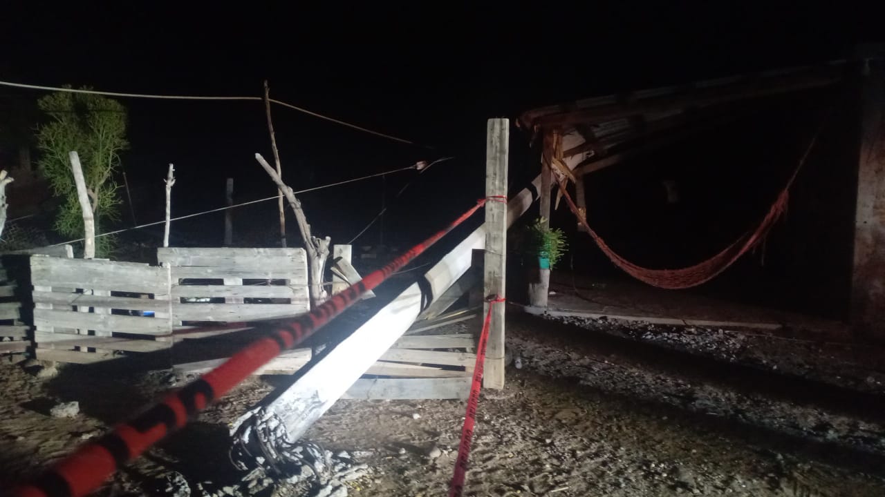 Fuertes vientos la noche de este domingo dejan estragos considerables en Guasave