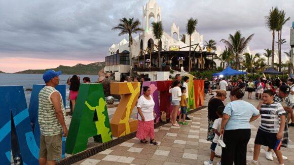 Reporta Sectur miles de turistas en Sinaloa y algunos hoteles llenos en este verano 2025