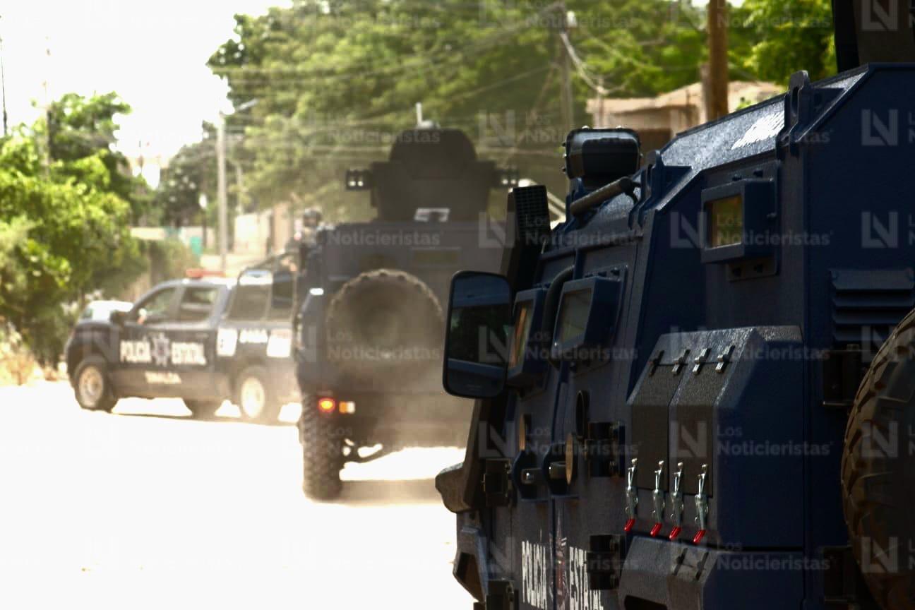 Les aseguran armas, chalecos tácticos y un vehículo a los 5 detenidos en Aguaruto