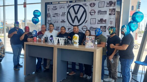 Presentan cartelera oficial para función de lucha libre profesional en Los Mochis