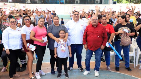 Reciben apoyo 200 mamás solteras de Mazatlán por parte del Gobierno Municipal y Sistema DIF