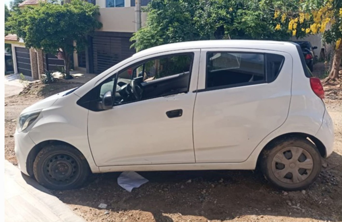 Recuperan dos vehículos robados en Culiacán