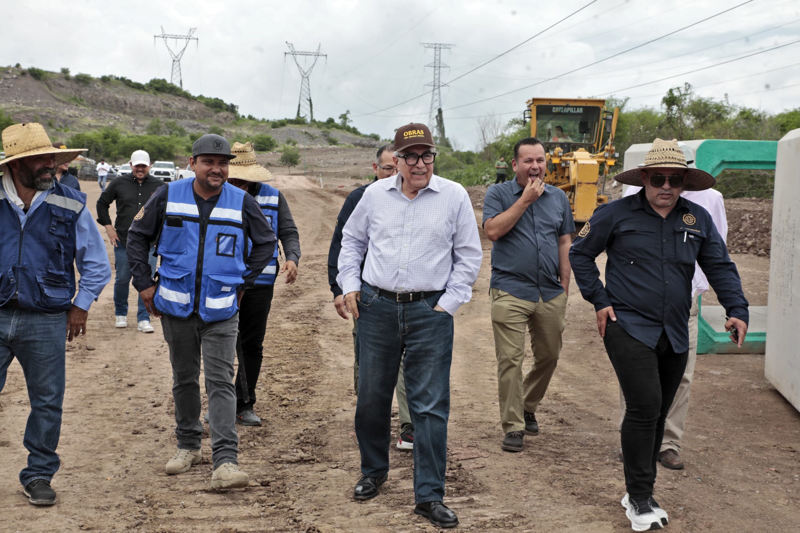 Rocha sueprvisión de obras en el bulevar Agricultores y La Costerita