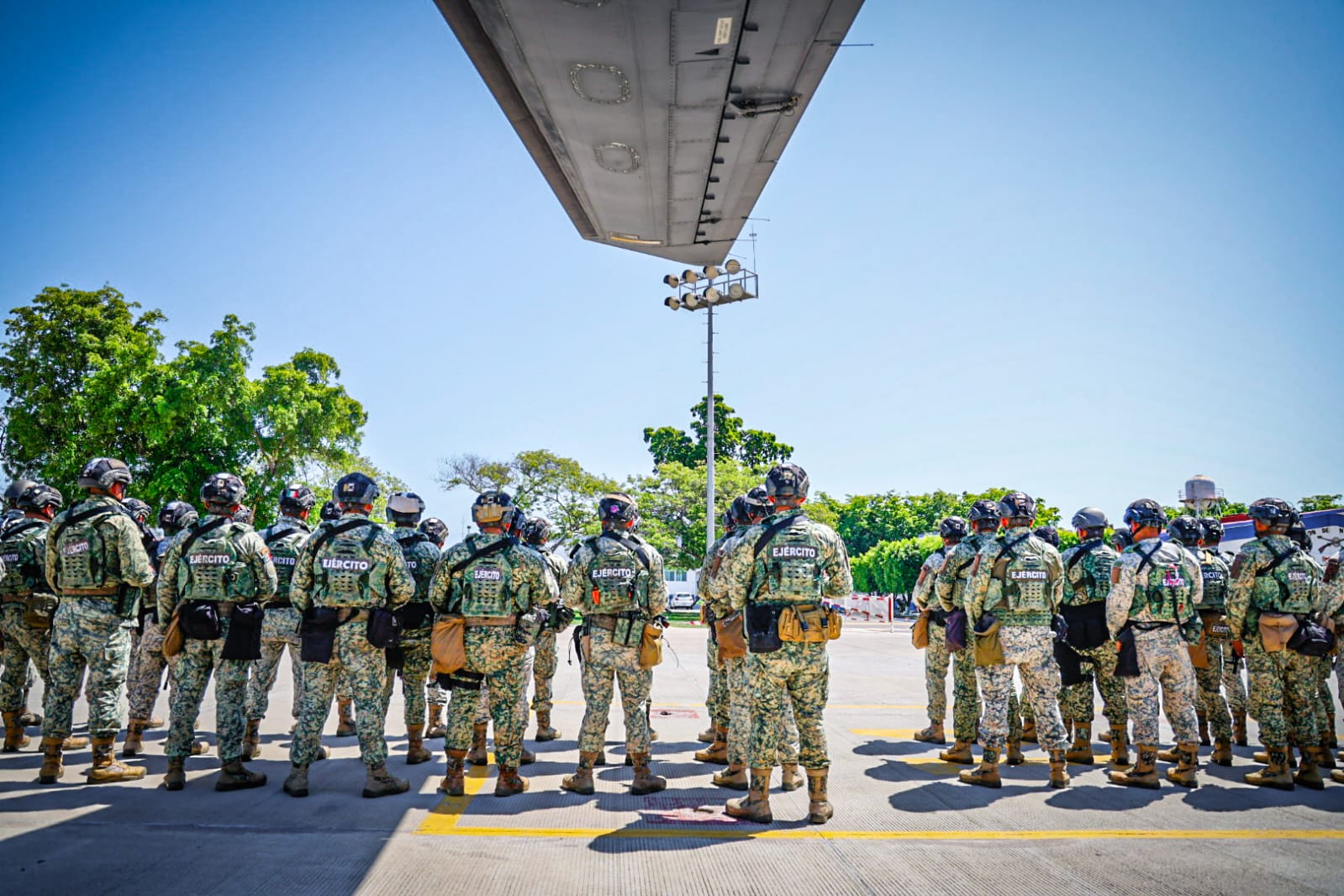 Se suman 150 fusileros paracaidistas del Ejército Mexicano a trabajos de seguridad en Sinaloa