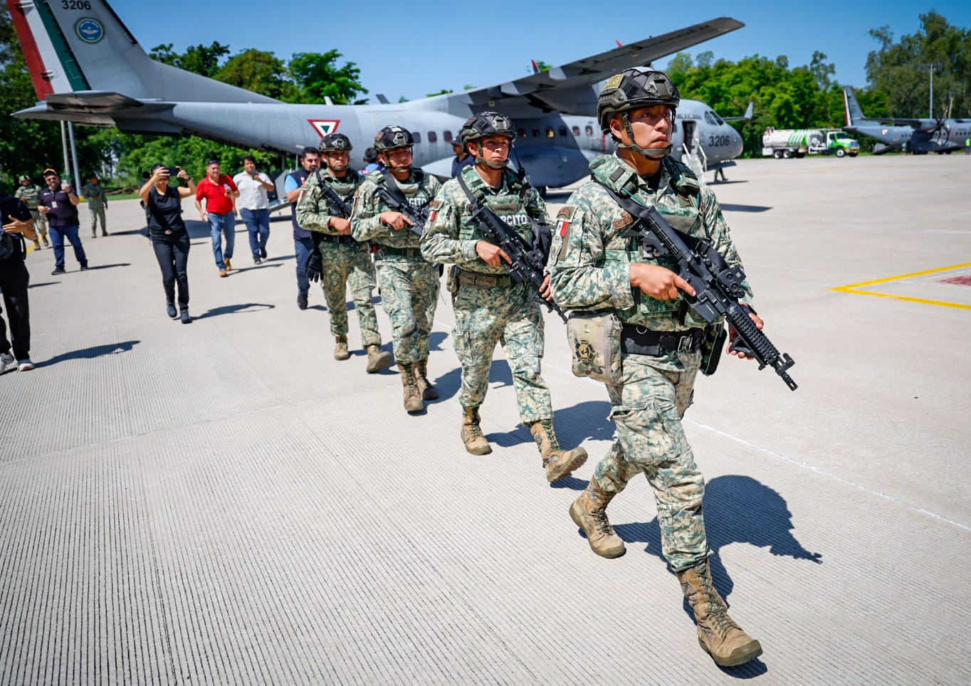Se suman 150 fusileros paracaidistas del Ejército Mexicano a trabajos de seguridad en Sinaloa