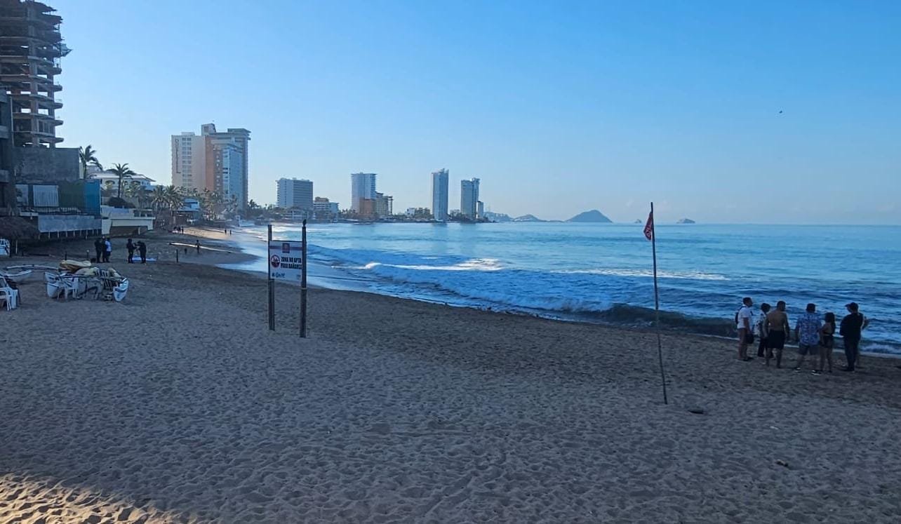 Turista zacatecano muere ahogado en playas de Mazatlán