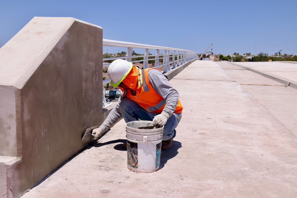 Últimos detalles al puente de Santa Fe