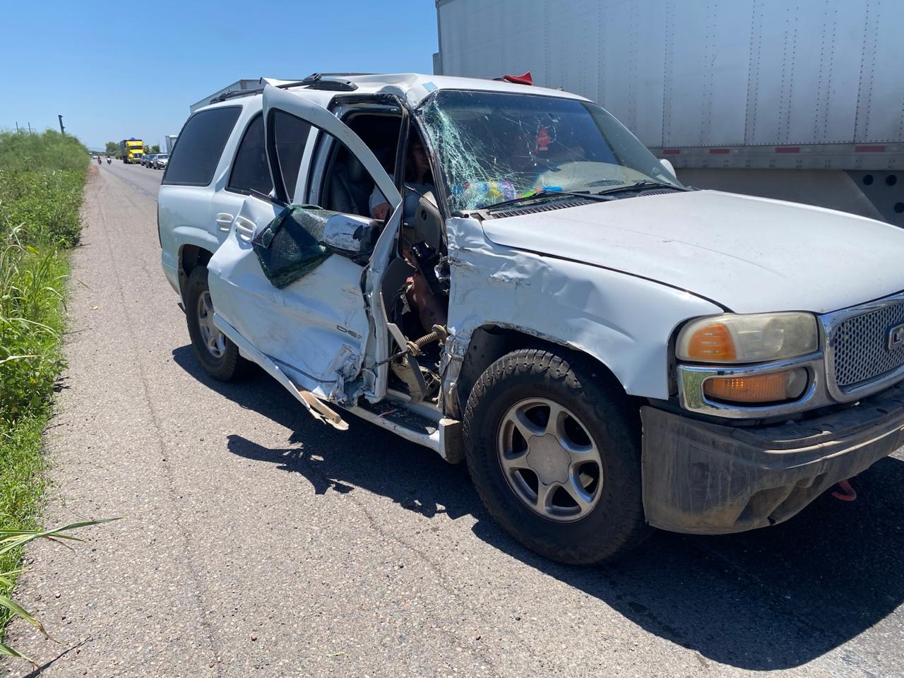 vagoneta GMC accidentada