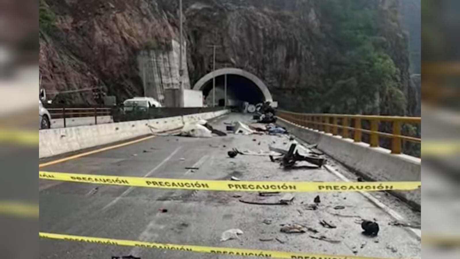 Tráiler accidentado en la Mazatlán-Durango iba vacío, muere el conductor
