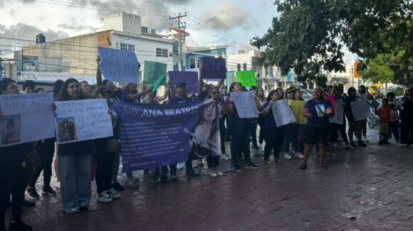 ‘Feminicidio sí, accidente no’, activistas, amigos y familiares de Ana Beatriz exigen justicia tras su muerte en Mazatlán