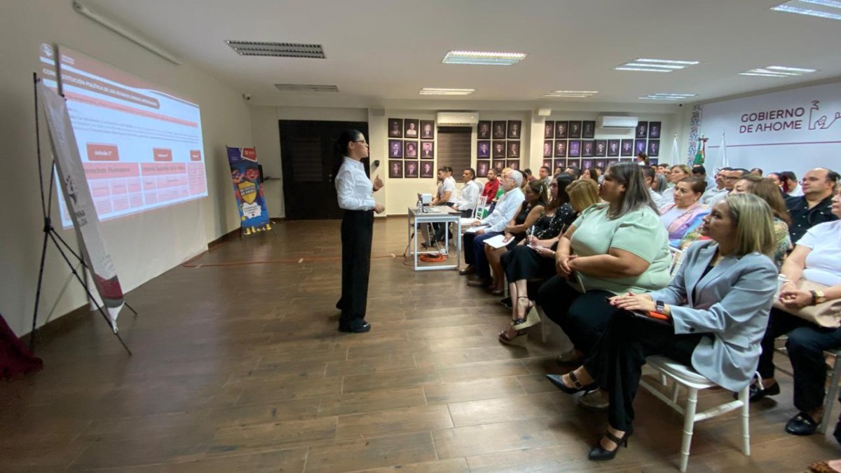 alcalde Antonio Menéndez en capacitación derechos de niñas, niños y adolescentes por Sipinna Ahome