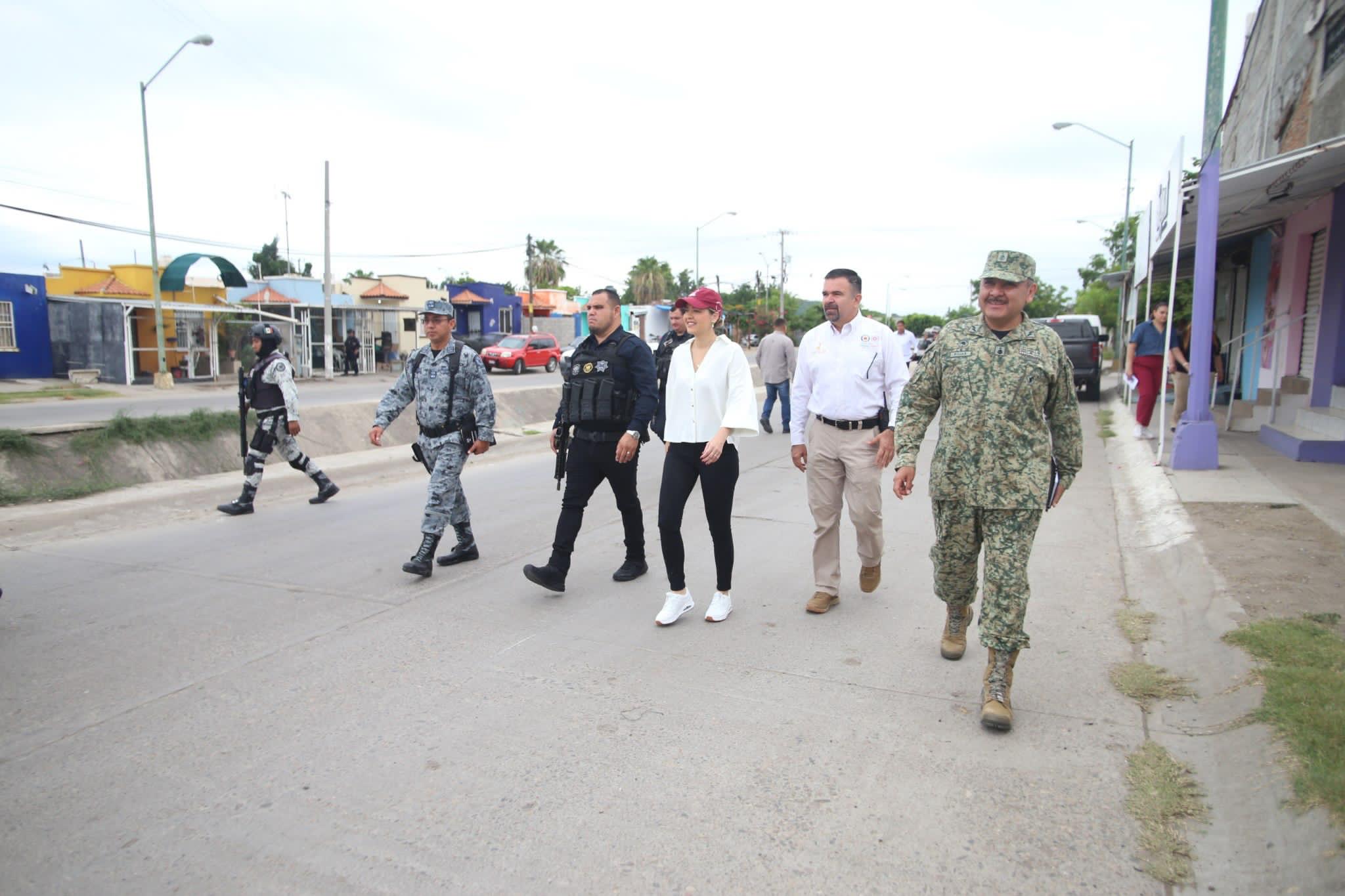 alcaldesa de mazatlan en fraccionamiento santa fe recorrido
