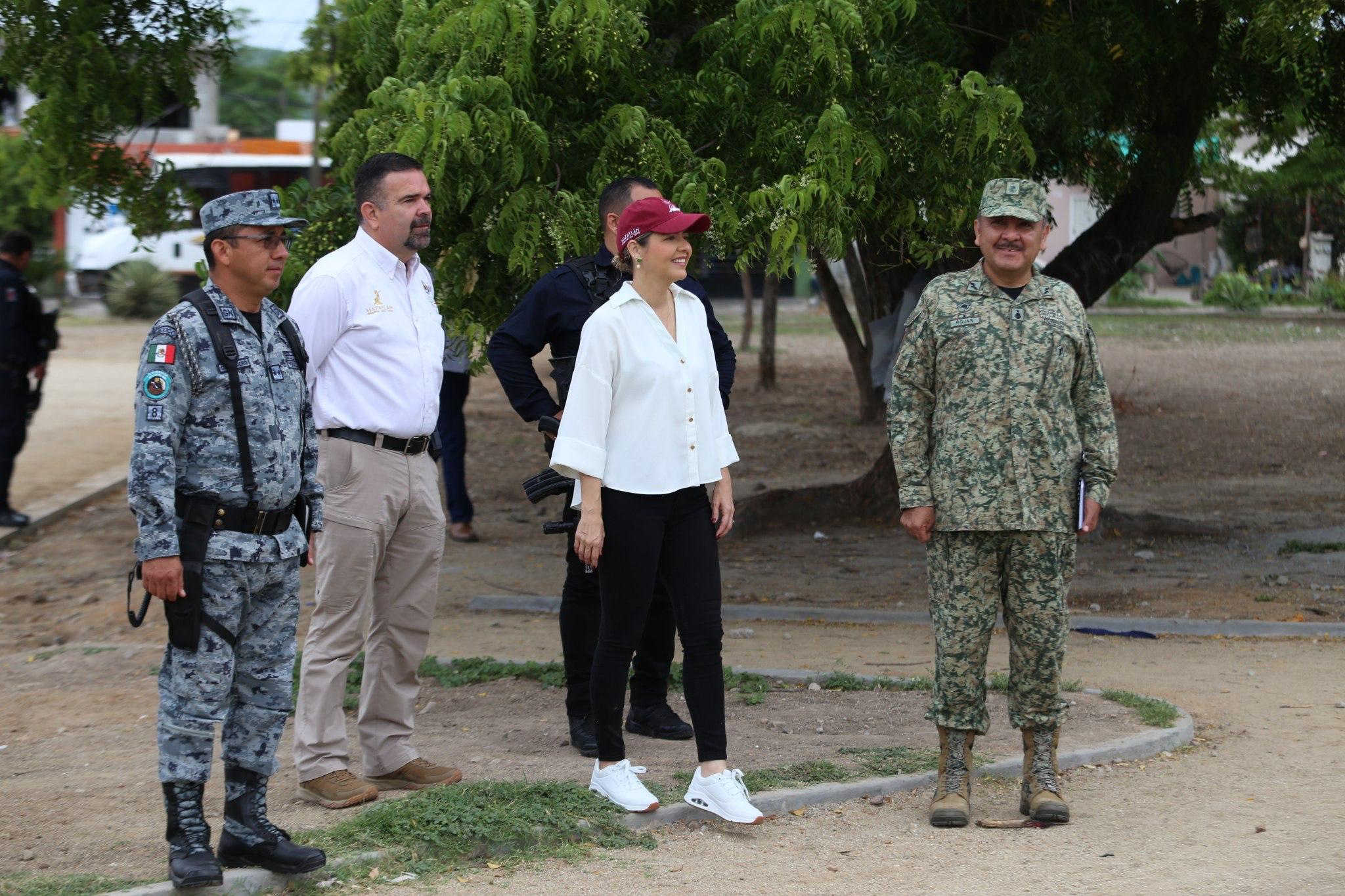 alcaldesa de mazatlan en fraccionamiento santa fe