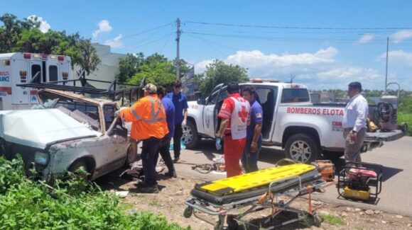 Aparatoso choque deja un hombre lesionado en Elota