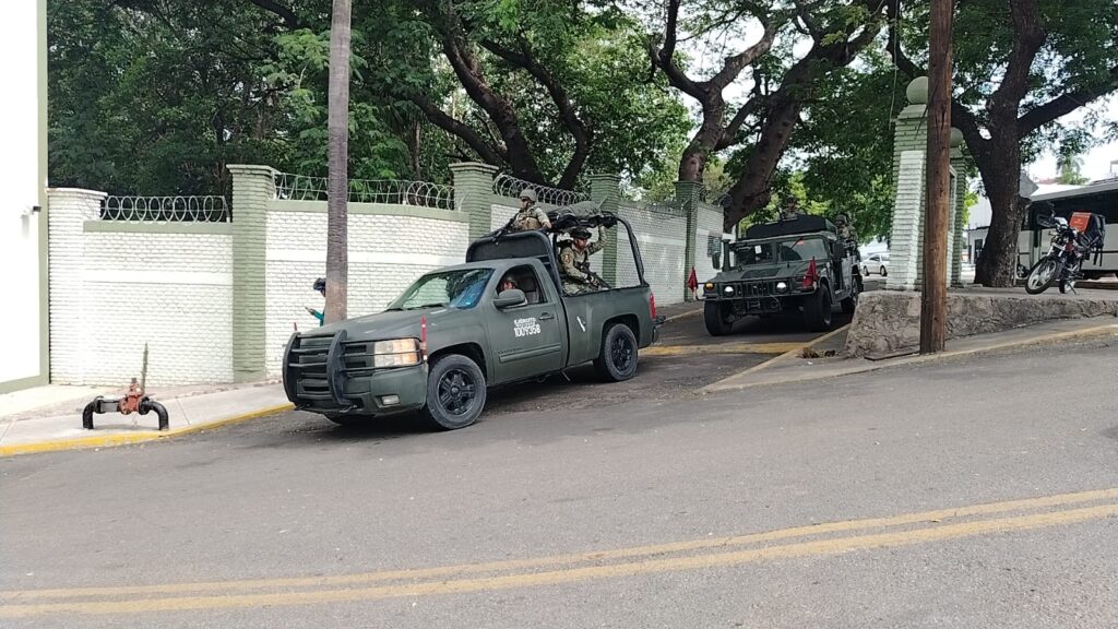Arriban 300 elementos del Ejército Mexicano a Sinaloa