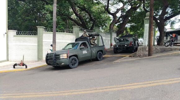 Son relevos, los 300 elementos del Ejército que llegaron este jueves; refuerzos llegarán en los próximos días: Rocha 