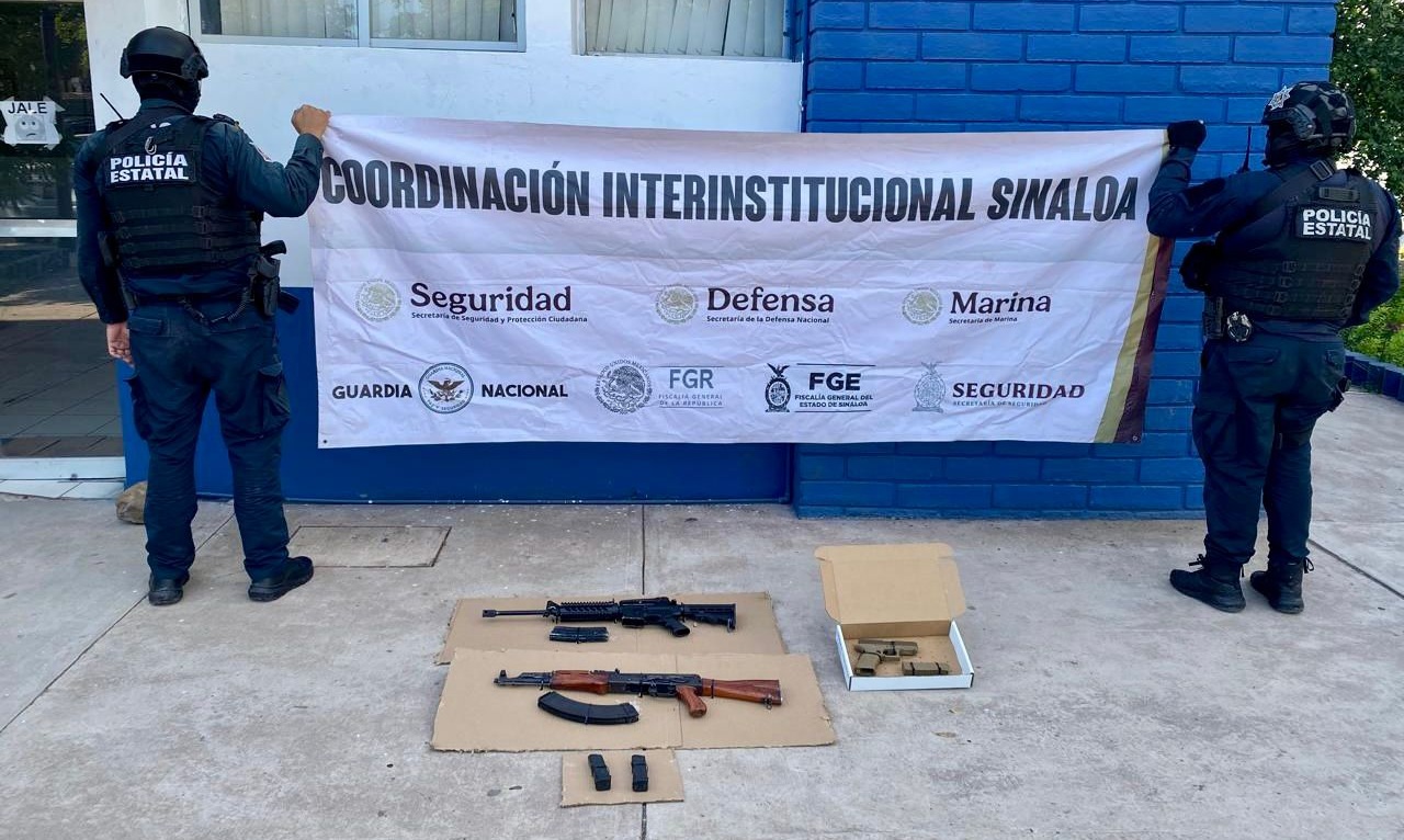 Aseguran armas de uso exclusivo del Ejército en la Emiliano Zapata, en Culiacán
