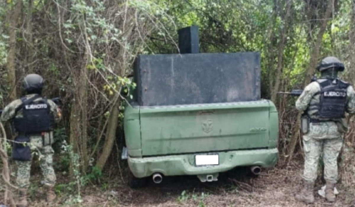 Aseguran camionetas con blindaje en Elota