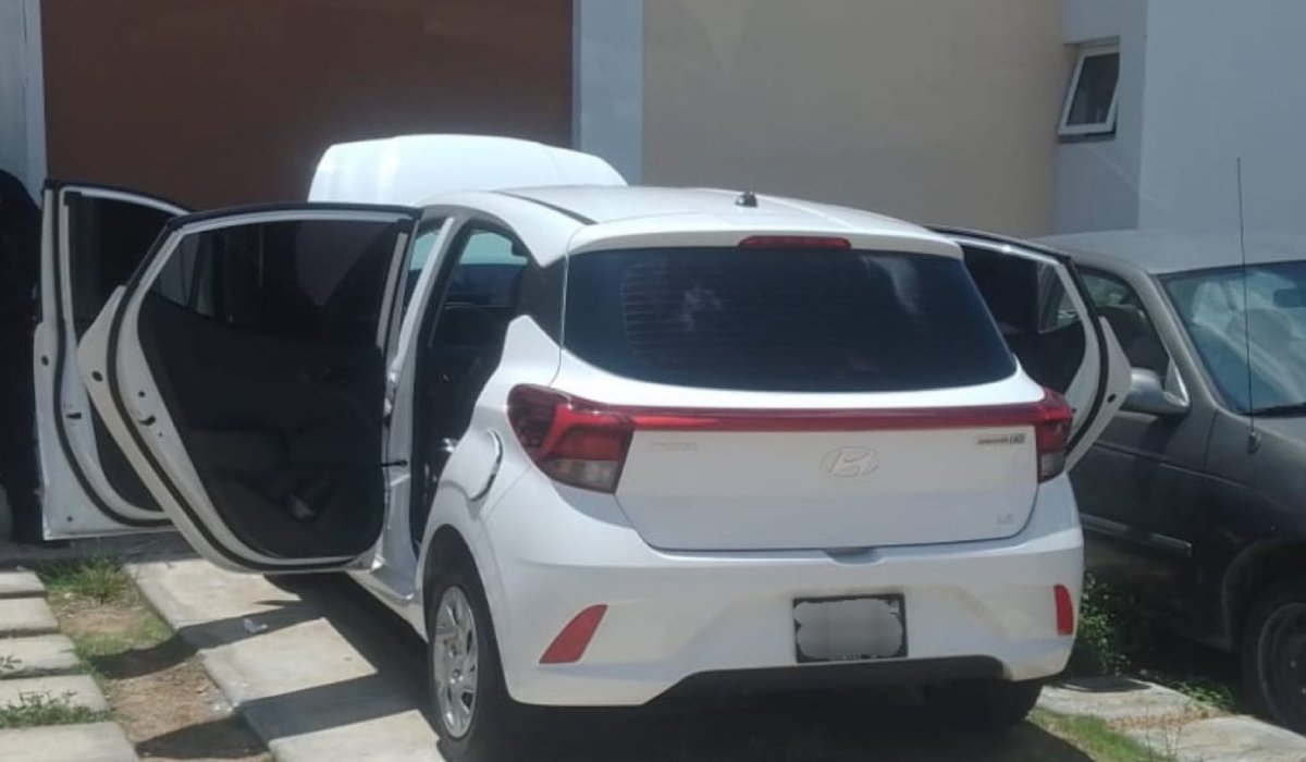 Aseguran vehículo con sistema para arrojar ponchallantas en Culiacán