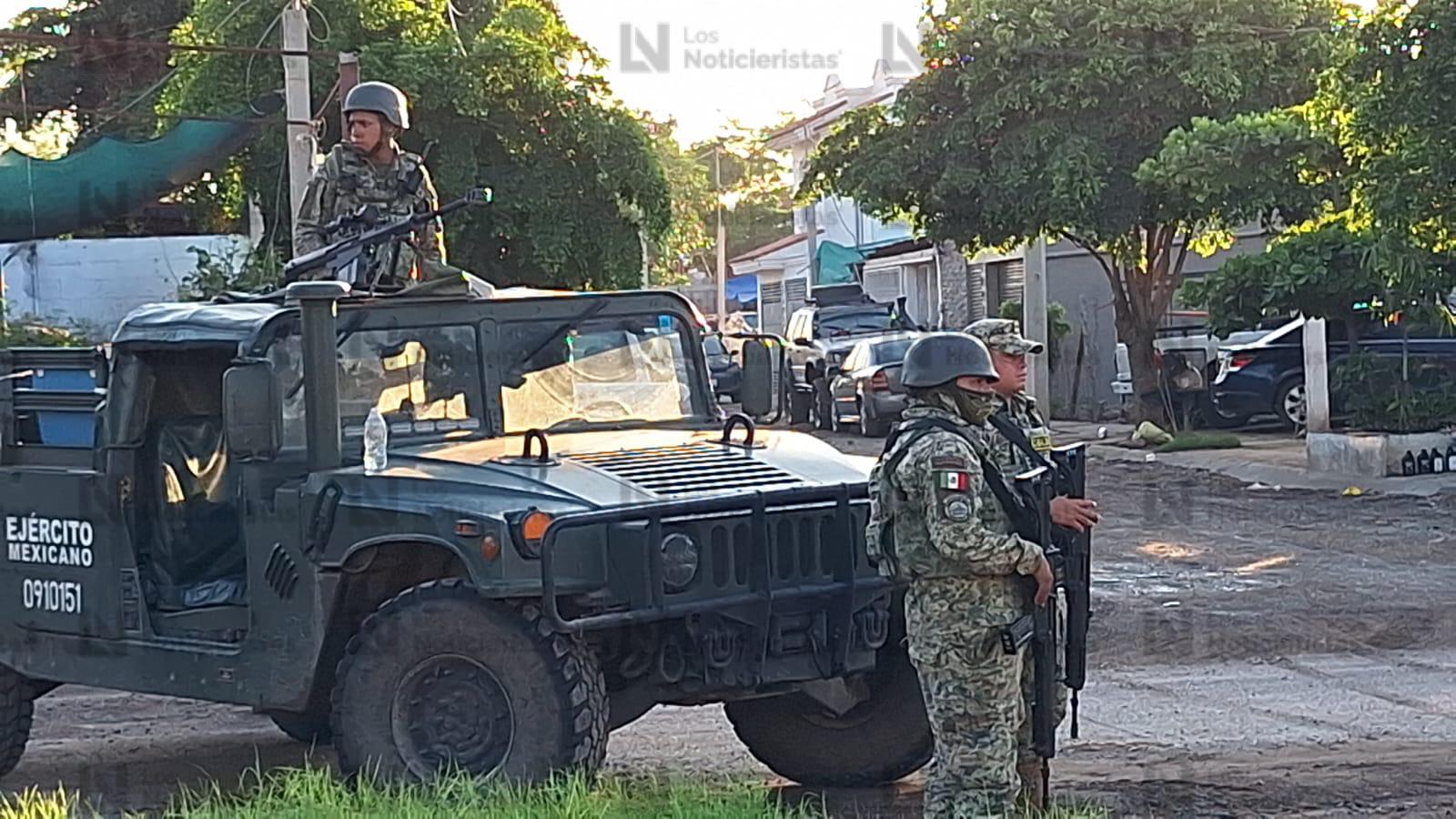 Atacan a balazos a hombre mientras fumaba en Rincón del Parque, Culiacán