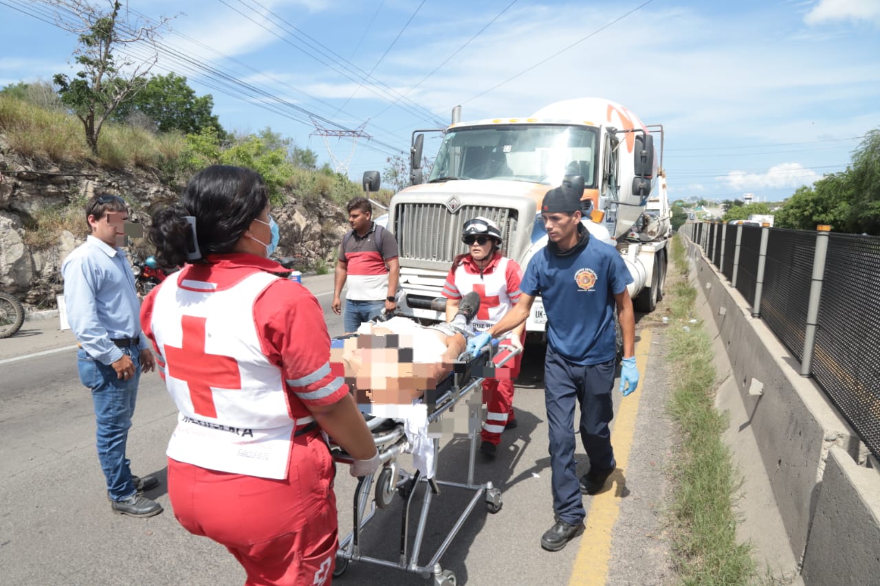 Motociclista resultó lesionado tras ser arrollado por camión al sur de Mazatlán