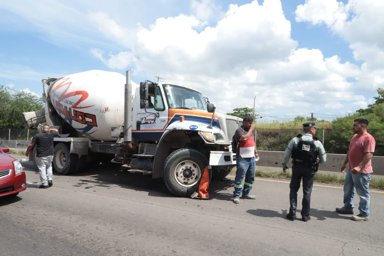 Motociclista resultó lesionado tras ser arrollado por camión al sur de Mazatlán