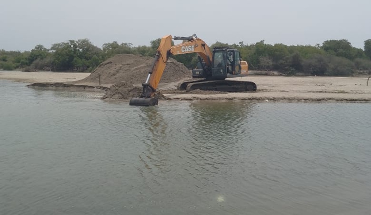 Avanza desazolve del río Presidio en el sur de Sinaloa